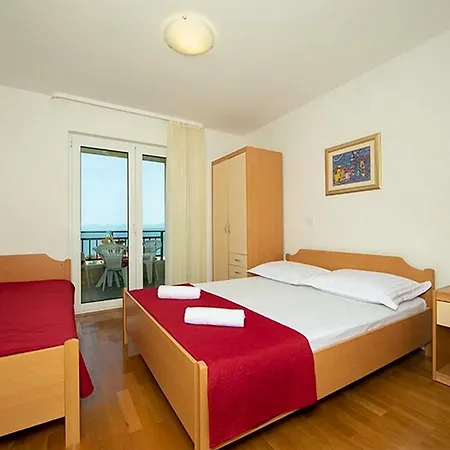 Apartments By The Sea Igrane, Makarska - 17292 Exterior photo