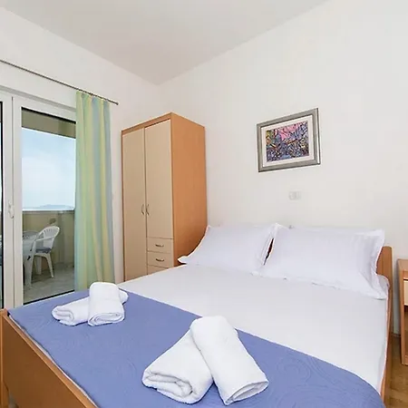 Apartments By The Sea Igrane, Makarska - 17292 Exterior photo
