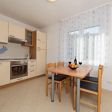 Apartments By The Sea Igrane, Makarska - 17292 Exterior photo