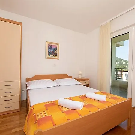 Apartments By The Sea Igrane, Makarska - 17292 Room photo