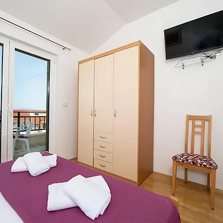 Apartments By The Sea Igrane, Makarska - 17292 Room photo