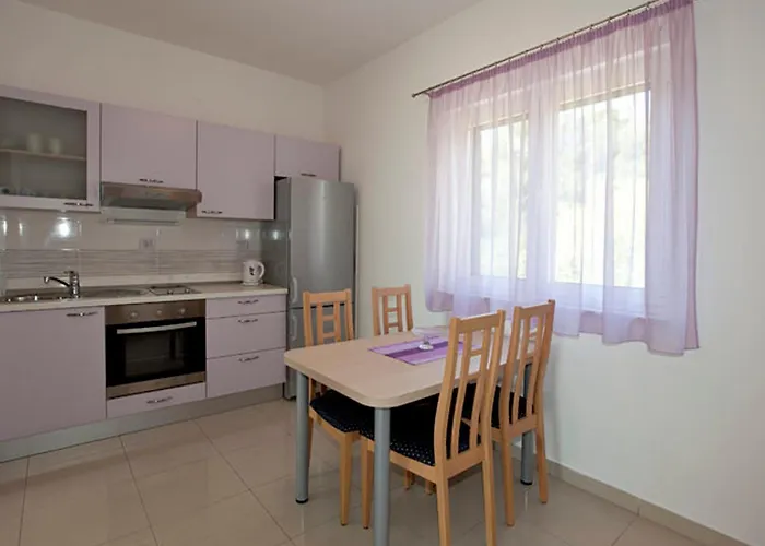 Apartments By The Sea Igrane, Makarska - 17292