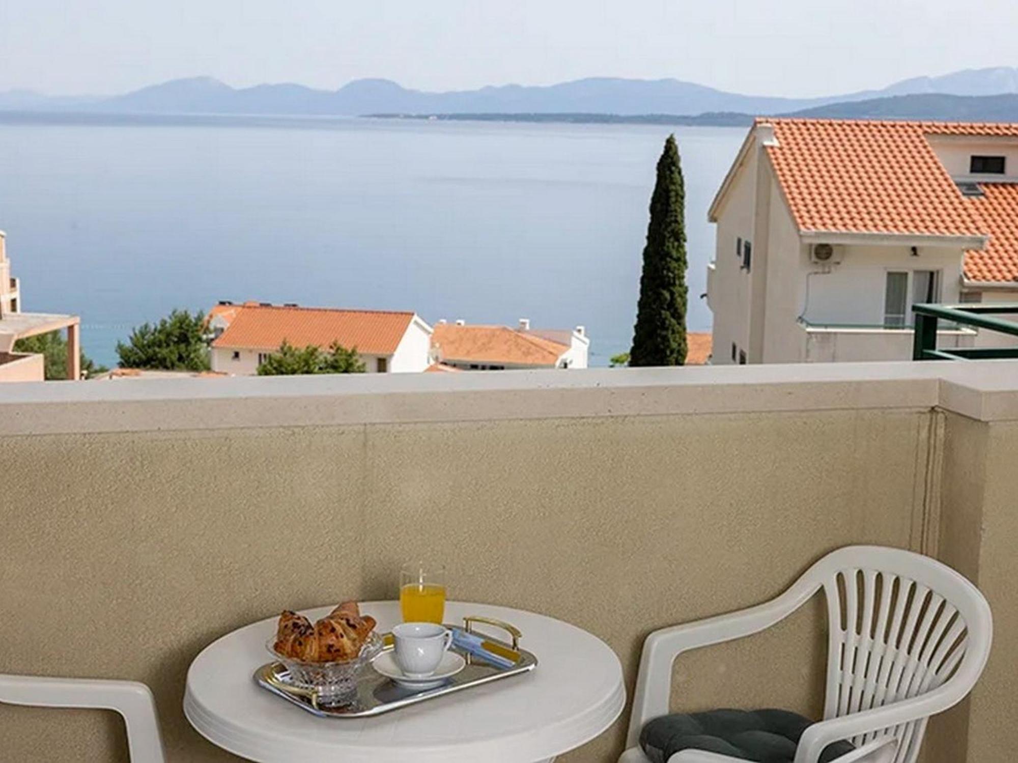 Apartment By The Sea Igrane, Makarska - 17292 Igrane
