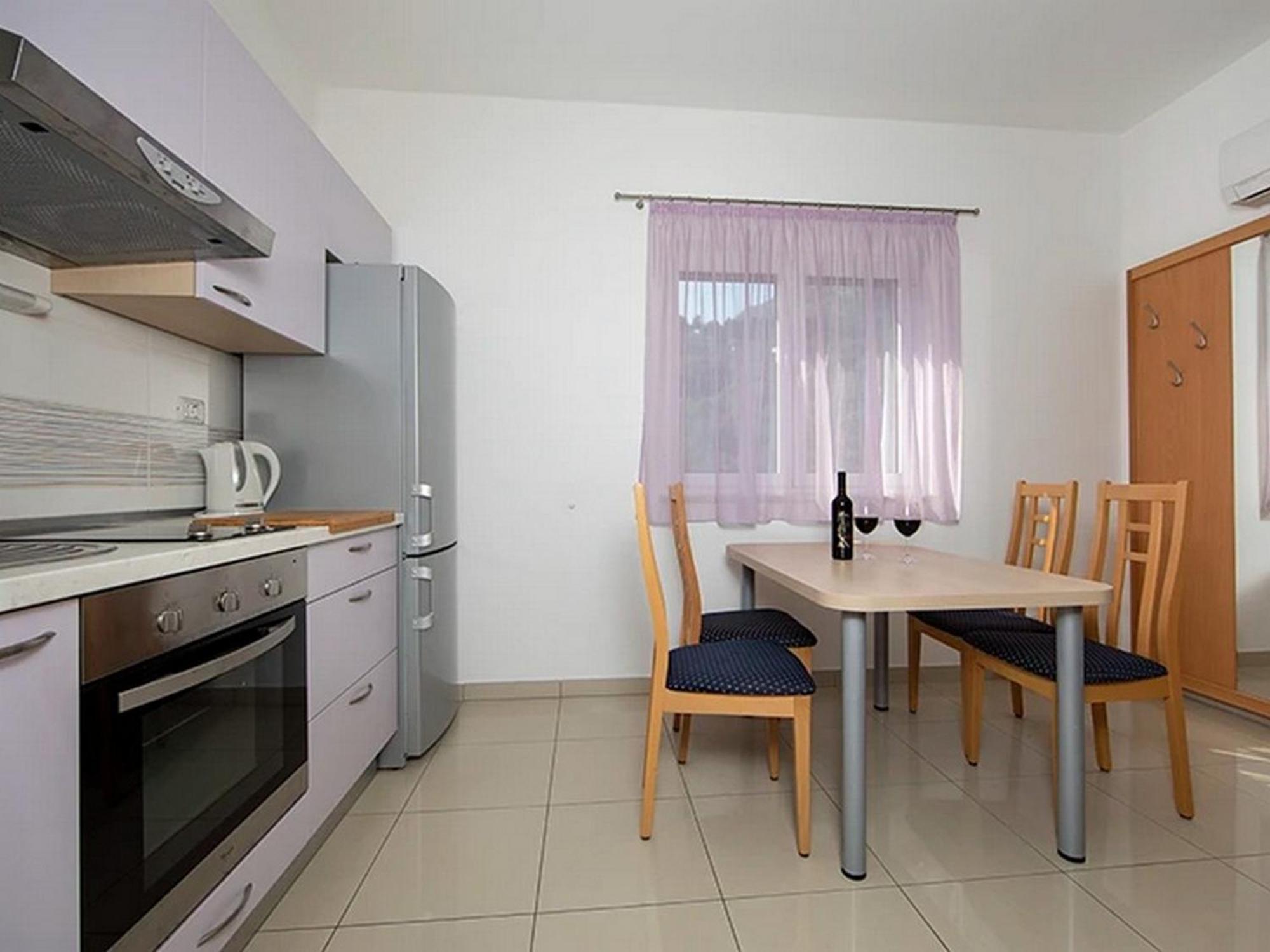 Apartment By The Sea Igrane, Makarska - 17292