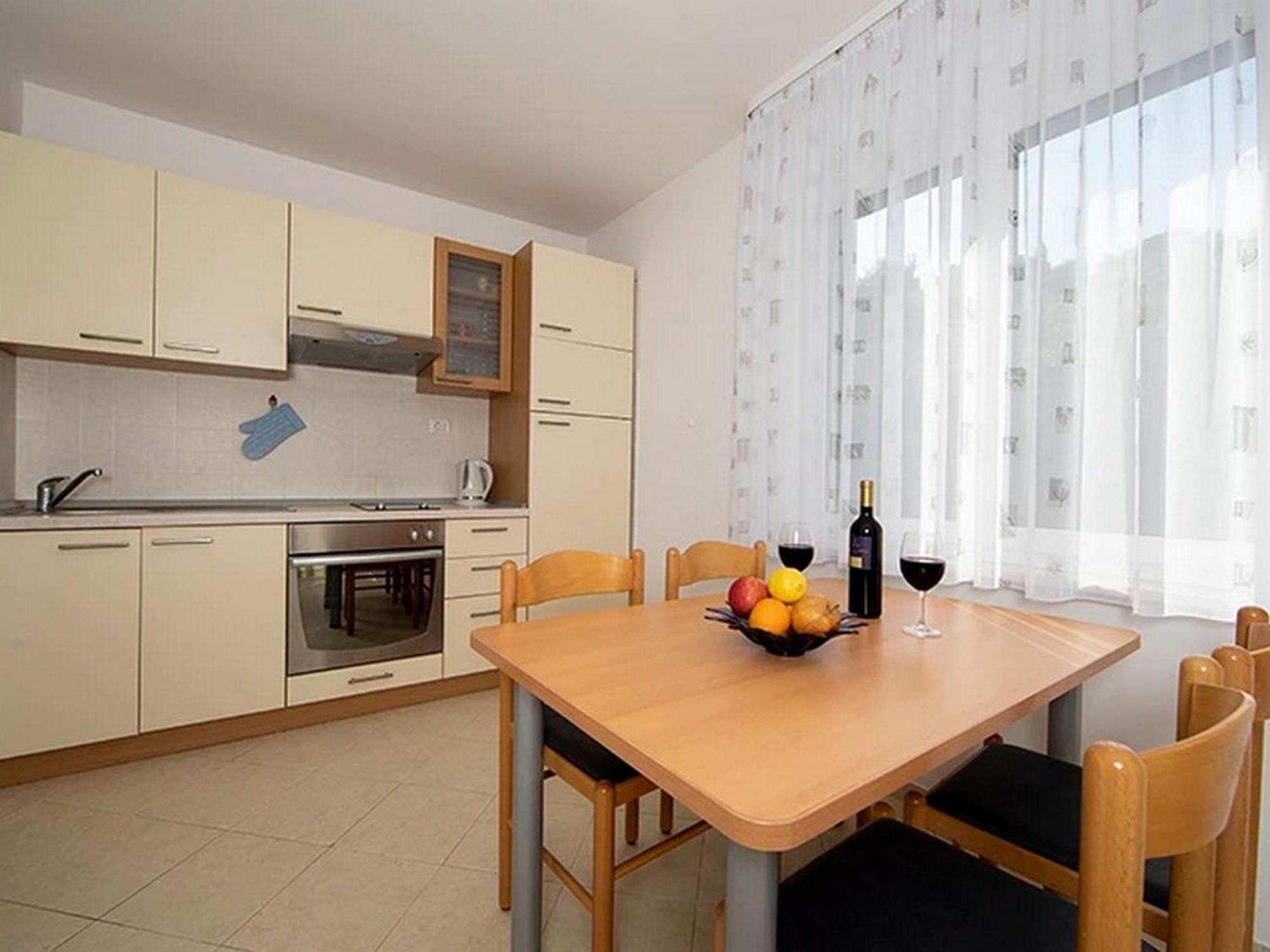 By The Sea Igrane, Makarska - 17292 Apartment Igrane