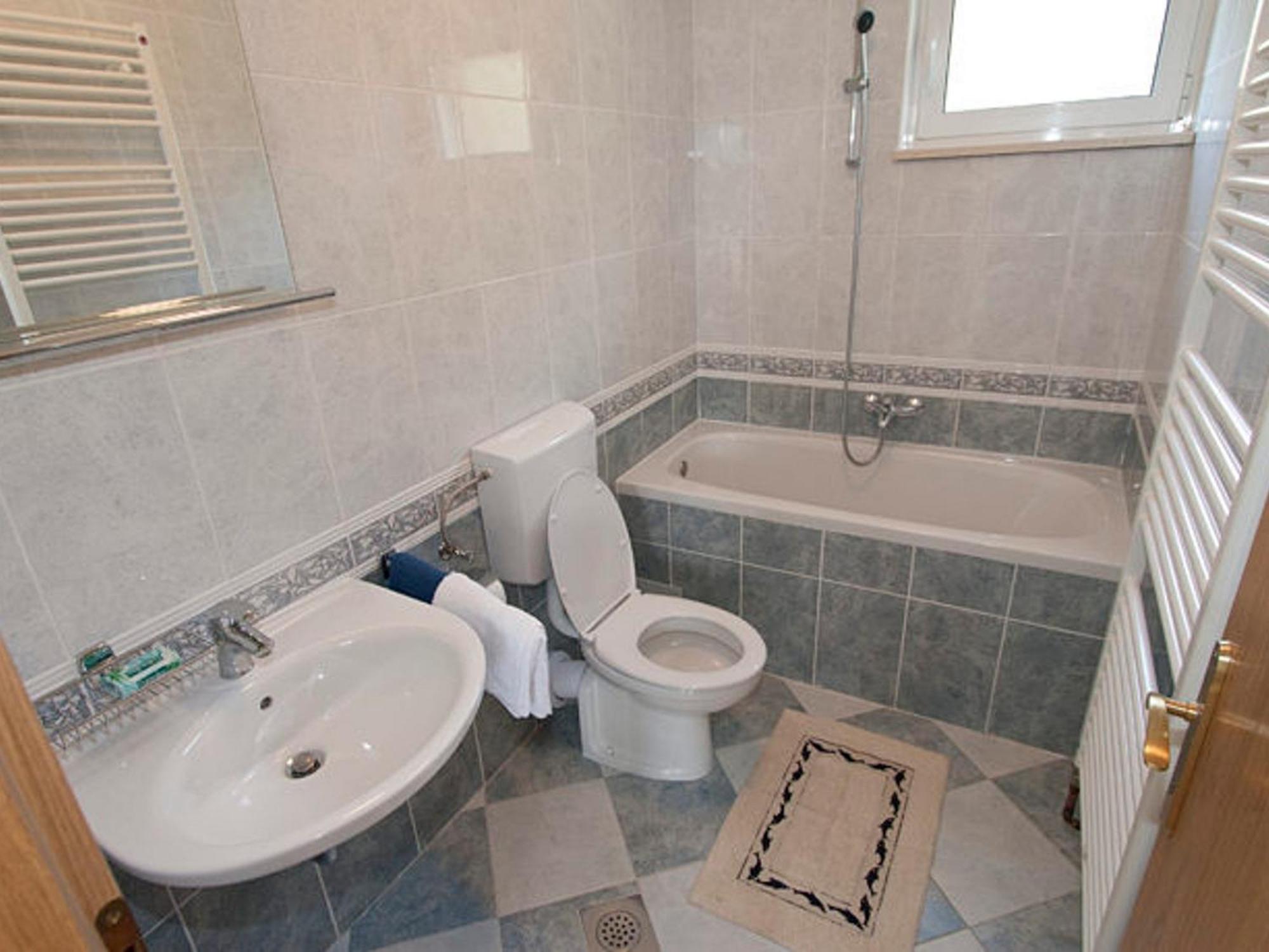 Apartment By The Sea Igrane, Makarska - 17292