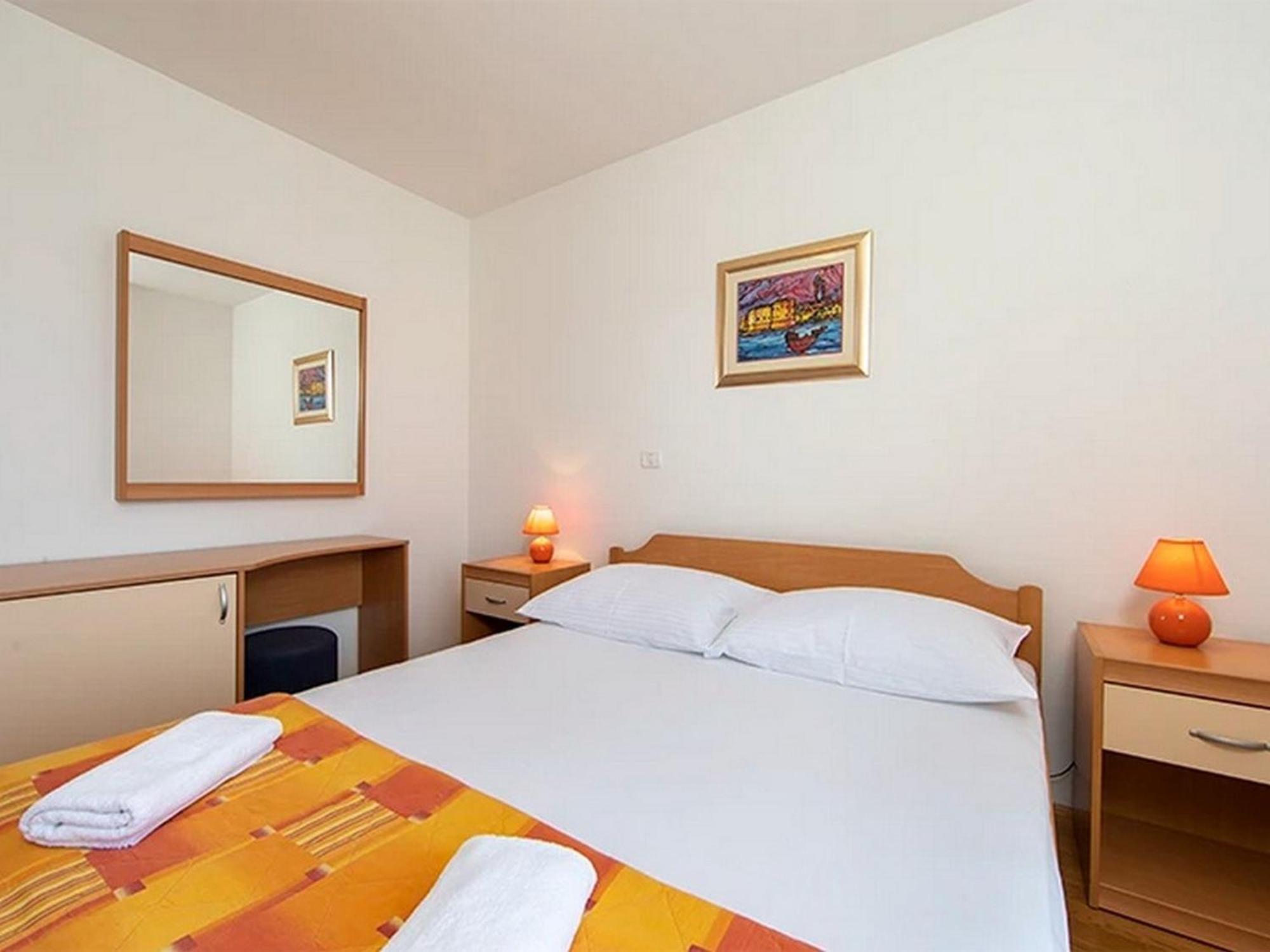 By The Sea Igrane, Makarska - 17292 Apartment Igrane
